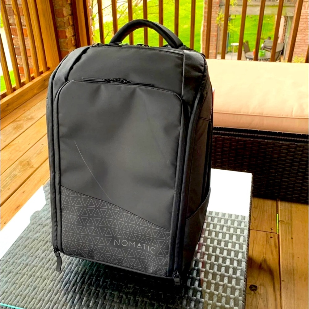 Nomatic Backpack